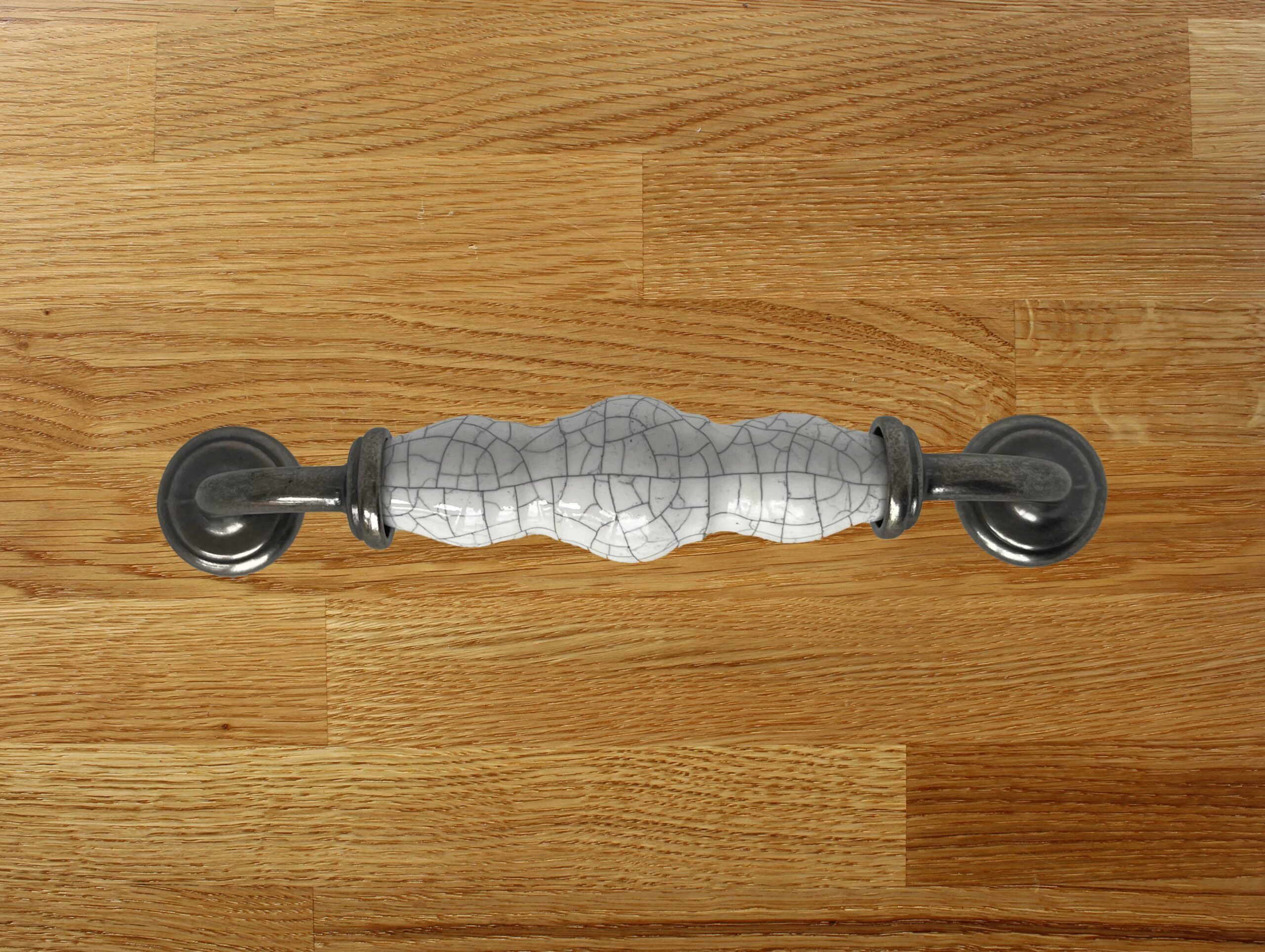 3. White crackle Glaze D Handle min scaled dc958c71