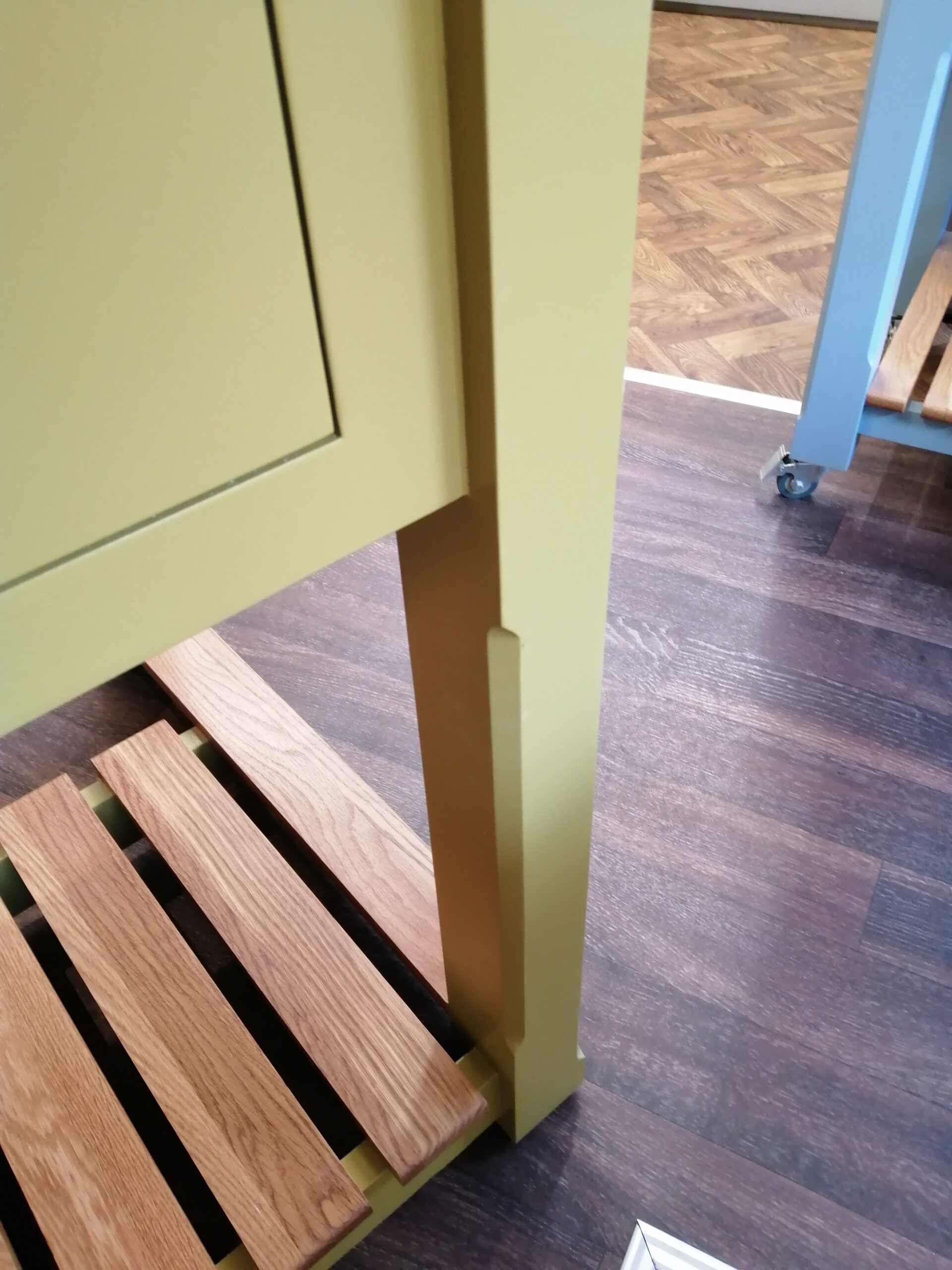 Butcher’s Block with Two Drawers, One Shelf and Overhanging Worktop for Seating 7 Butcher’s Block with Two Drawers, One Shelf and Overhanging Worktop for Seating - Image 7